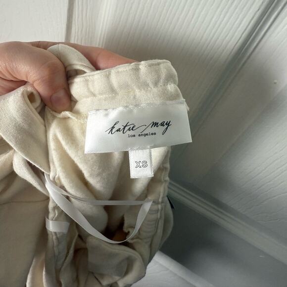 Katie May Vibing Me Knit Set Crop Top & Shorts in Cream XS - Picture 9 of 14